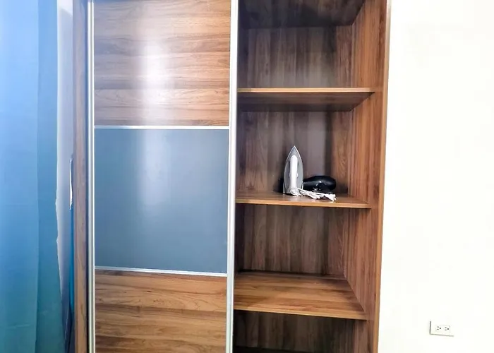 Apartment 1501t2 Avida Towers It Park 2br Unit 2 Bathroom 2 Tv